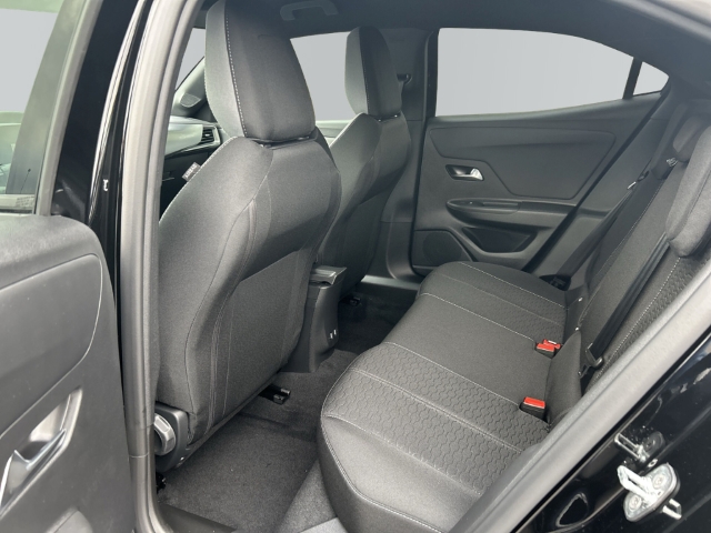Fahrzeugabbildung Opel Mokka Edition Digitales Cockpit LED Apple CarPlay Android Auto Musikstreaming DAB