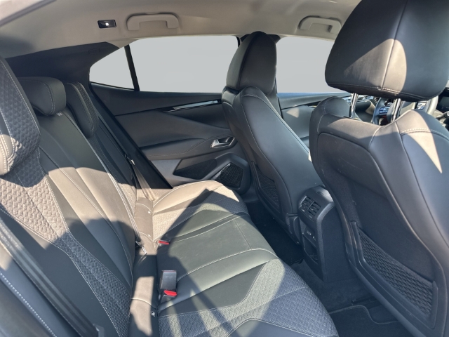 Fahrzeugabbildung DS Automobiles DS4 E-Tense Trocadero HUD AD Digitales Cockpit LED Mehrzonenklima DAB Ambientebeleuchtung