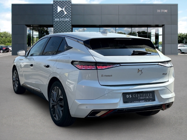 Fahrzeugabbildung DS Automobiles DS4 E-Tense Trocadero HUD AD Digitales Cockpit LED Mehrzonenklima DAB Ambientebeleuchtung