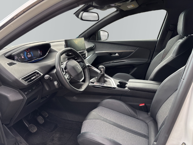 Fahrzeugabbildung Peugeot 3008 Allure Pack Navi Digitales Cockpit 360 Kamera LED El. Heckklappe 2-Zonen-Klimaautom