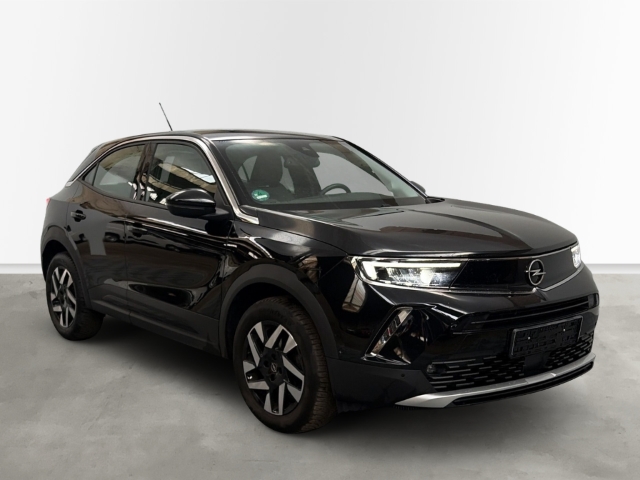 Fahrzeugabbildung Opel Mokka Elegance Digitales Cockpit LED Apple CarPlay Android Auto Musikstreaming DAB Ambientebeleuchtung - mit KI generiert/bearbeitet