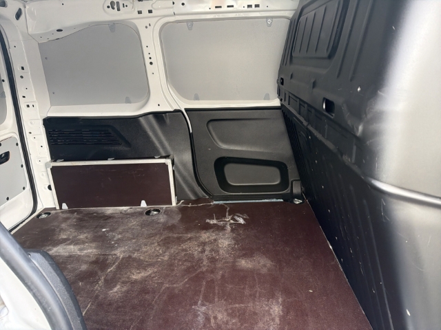 Fahrzeugabbildung Opel Combo Cargo L1 M Musikstreaming DAB Verkehrszeichenerk. Temp Tel.-Vorb. PDC Berganfahrass.