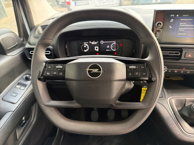 Fahrzeugabbildung Opel Combo Cargo L1 M Musikstreaming DAB Verkehrszeichenerk. Temp Tel.-Vorb. PDC Berganfahrass.