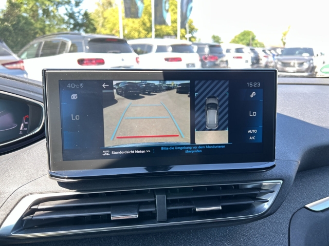 Fahrzeugabbildung Peugeot 3008 Allure Pack Navi Digitales Cockpit LED El. Heckklappe Apple CarPlay Android Auto - mit KI generiert/bearbeitet