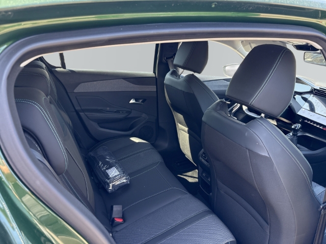 Fahrzeugabbildung Peugeot 308 Allure LED 2-Zonen-Klimaautom DAB Keyless Spurhalteass. Fernlichtass. Verkehrszeichenerk.