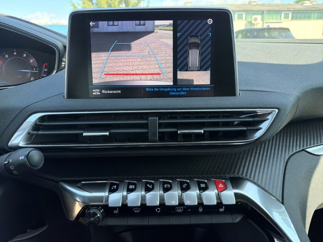 Fahrzeugabbildung Peugeot 5008 Active Pack 7-Sitzer Digitales Cockpit LED 2-Zonen-Klimaautom DAB SHZ Keyless