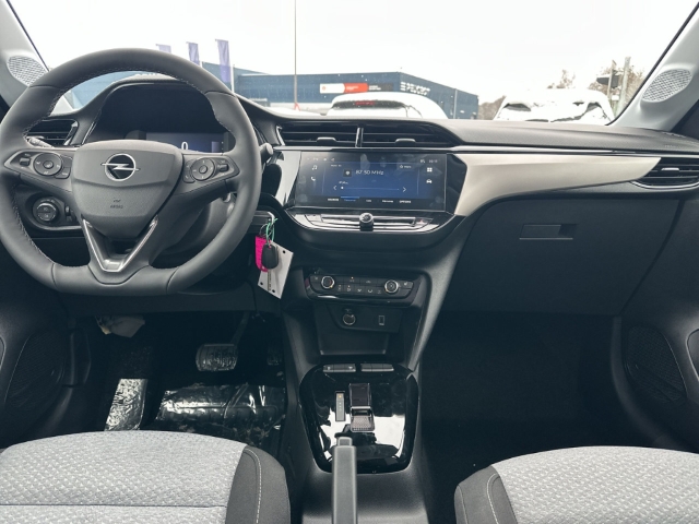 Fahrzeugabbildung Opel Corsa Edition LED Apple CarPlay Android Auto Musikstreaming DAB SHZ LenkradHZG Totwinkelassistent