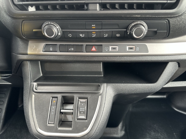 Fahrzeugabbildung Opel Vivaro Kasten Edition L3 2.0 D Apple CarPlay Android Auto Musikstreaming Rückfahrkam.