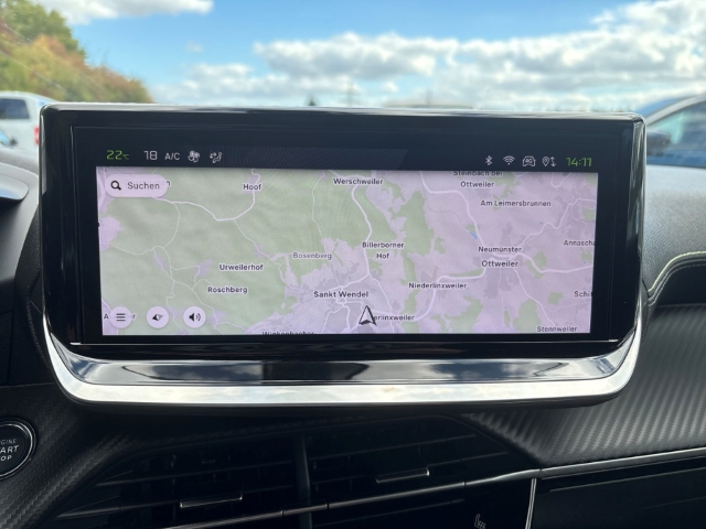 Fahrzeugabbildung Peugeot 2008 GT Navi Leder 360 Kamera Massagesitze LED ACC Apple CarPlay Android Auto Fahrerprofil - mit KI generiert/bearbeitet