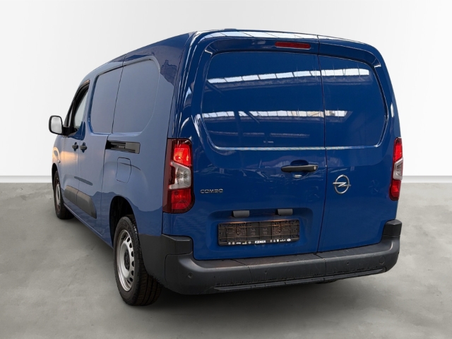 Fahrzeugabbildung Opel Combo E Cargo Basis erhöhte Nutzlast XL Apple CarPlay Android Auto Musikstreaming Fernlichtass. - mit KI generiert/bearbeitet