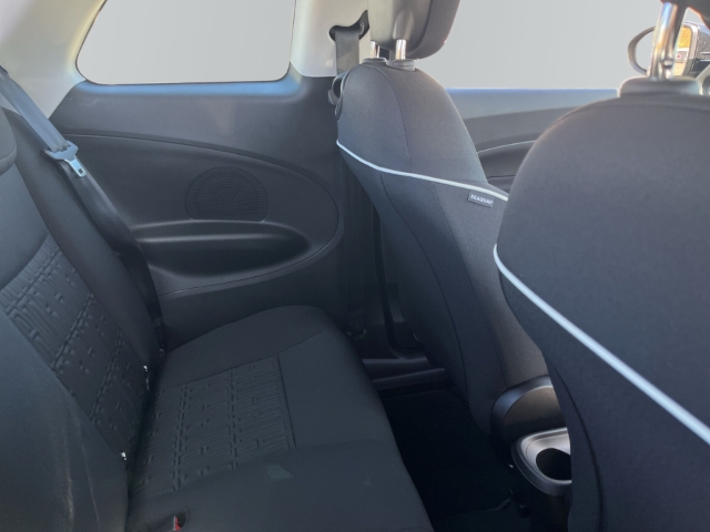 Fahrzeugabbildung Fiat 500e Navi Apple CarPlay Android Auto Klimaautom Fahrerprofil DAB Ambientebeleuchtung