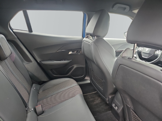 Fahrzeugabbildung Peugeot 2008 GT 1.2 PureTech Navi Leder Digitales Cockpit 360 Kamera LED ACC Apple CarPlay