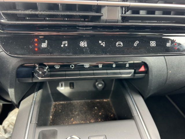 Fahrzeugabbildung Citroen C5 Aircross C-Series 360 Kamera LED Mehrzonenklima SHZ Keyless Totwinkelassistent