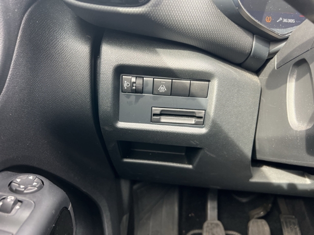 Fahrzeugabbildung Citroen C5 Aircross C-Series 360 Kamera LED Mehrzonenklima SHZ Keyless Totwinkelassistent