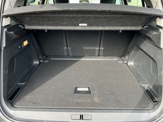 Fahrzeugabbildung Citroen C5 Aircross C-Series 360 Kamera LED Mehrzonenklima SHZ Keyless Totwinkelassistent