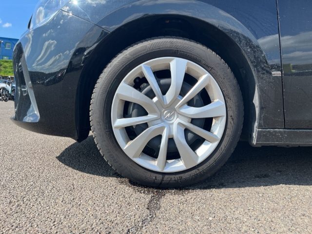 Fahrzeugabbildung Opel Corsa Edition Navi Apple CarPlay Android Auto Musikstreaming DAB SHZ LenkradHZG Spurhalteass.