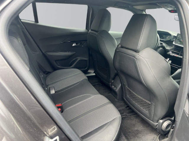 Fahrzeugabbildung Peugeot 2008 GT El. Panodach Navi Digitales Cockpit LED Klimaautom Fahrerprofil DAB Ambientebeleuchtung