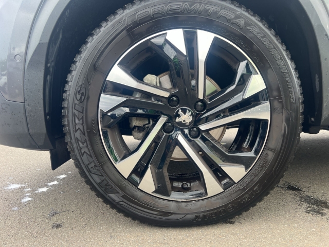 Fahrzeugabbildung Peugeot 2008 GT El. Panodach Navi Digitales Cockpit LED Klimaautom Fahrerprofil DAB Ambientebeleuchtung