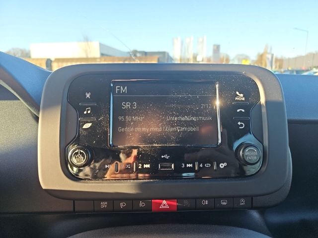 Fahrzeugabbildung Fiat Panda 1.0 Mild Hybrid EU6e, Bluetooth, Tempomat