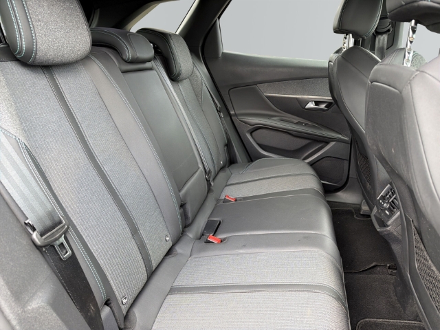 Fahrzeugabbildung Peugeot 3008 Allure Pack Navi Digitales Cockpit LED 2-Zonen-Klimaautom DAB SHZ Keyless Spurhalteass.