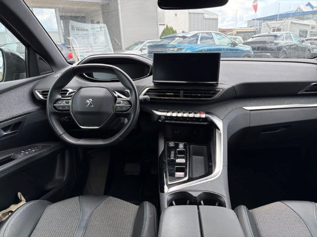Fahrzeugabbildung Peugeot 3008 Allure Pack Navi Digitales Cockpit LED 2-Zonen-Klimaautom DAB SHZ Keyless Spurhalteass.
