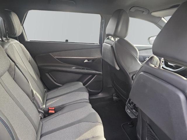 Fahrzeugabbildung Peugeot 5008 Allure Pack 7-Sitzer Navi Digitales Cockpit LED 2-Zonen-Klimaautom DAB Ambientebeleuchtung