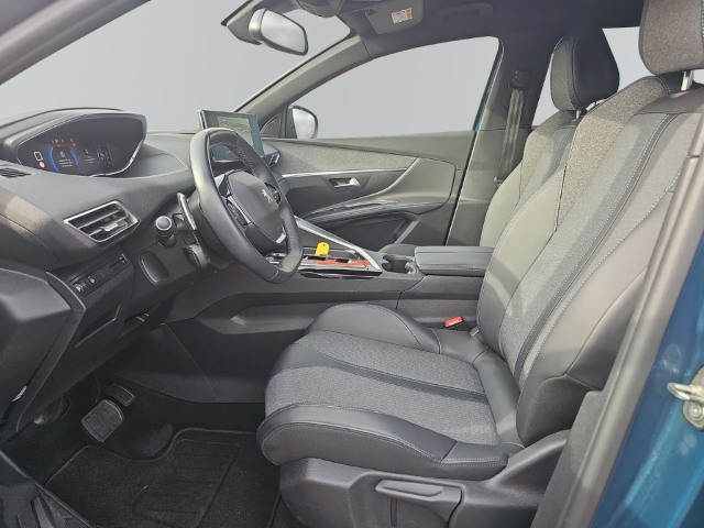 Fahrzeugabbildung Peugeot 5008 Allure Pack 7-Sitzer Navi Digitales Cockpit LED 2-Zonen-Klimaautom DAB Ambientebeleuchtung