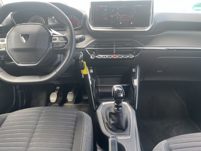 Fahrzeugabbildung Peugeot 2008 Active AHK-abnehmbar Navi LED SHZ Spurhalteass. Verkehrszeichenerk. Rückfahrkam.