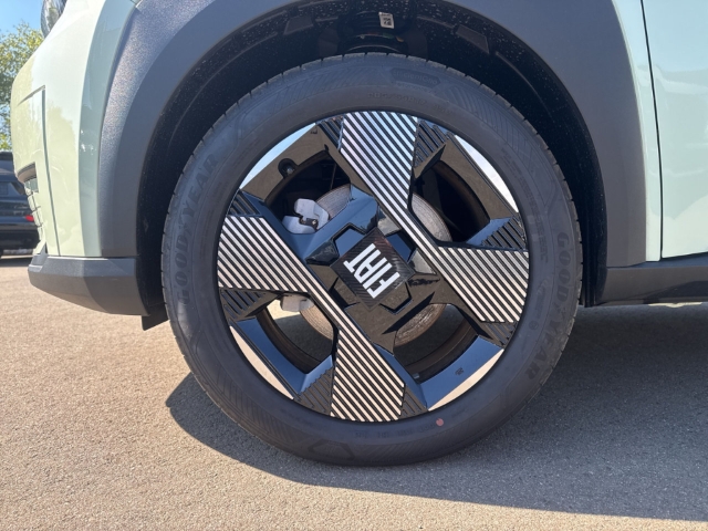 Fahrzeugabbildung Fiat Grande Panda 1.2 Hybrid , 100 PS La Prima, Automatik, Winter, NAV, RFK
