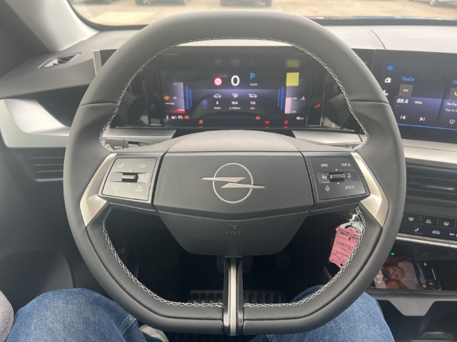 Fahrzeugabbildung Opel Frontera GS Navi Digitales Cockpit LED Apple CarPlay Android Auto Klimaautom Musikstreaming
