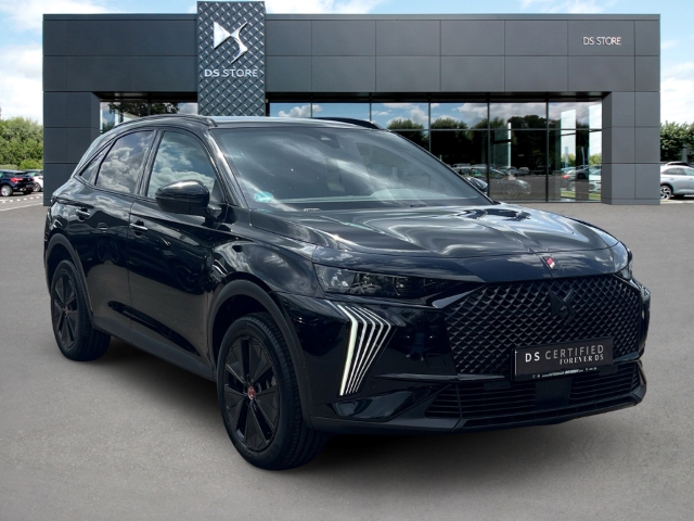 Fahrzeugabbildung DS Automobiles DS7 DS Performance Line Digitales Cockpit LED Klimaautom Ambientebeleuchtung