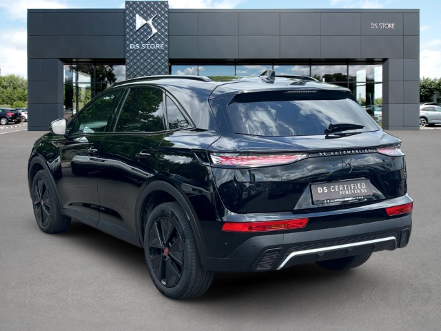 Fahrzeugabbildung DS Automobiles DS7 DS Performance Line Digitales Cockpit LED Klimaautom Ambientebeleuchtung