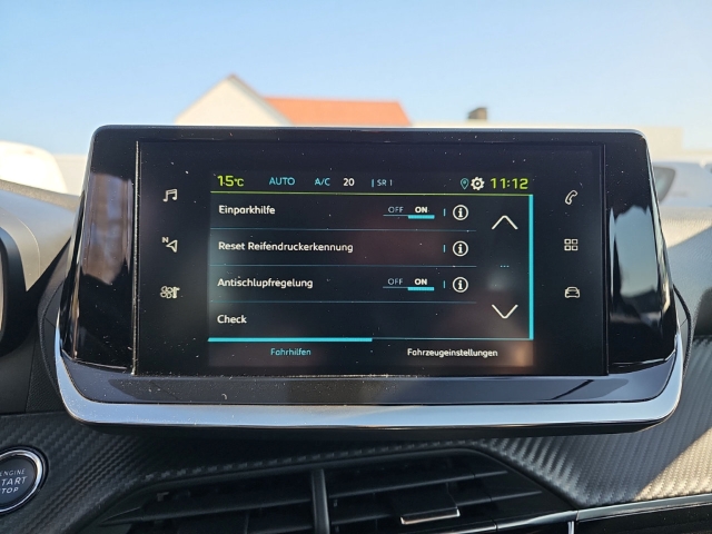 Fahrzeugabbildung Peugeot e-208 Active Pack Elektro LED Apple CarPlay Android Auto Musikstreaming DAB SHZ Spurhalteass.