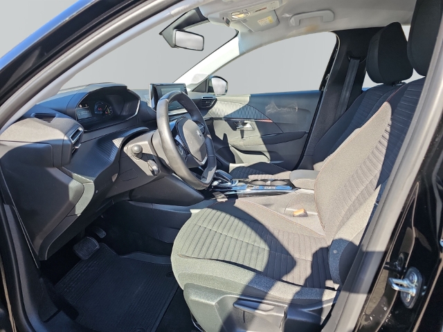 Fahrzeugabbildung Peugeot e-208 Active Pack Elektro LED Apple CarPlay Android Auto Musikstreaming DAB SHZ Spurhalteass.