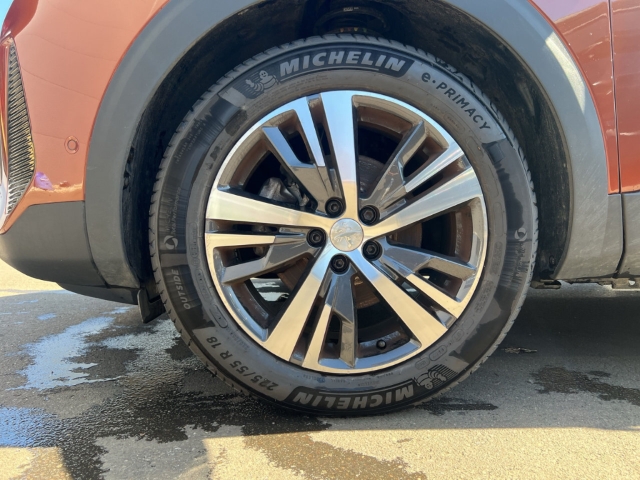 Fahrzeugabbildung Peugeot 5008 Allure Pack 7-Sitzer Navi Digitales Cockpit LED 2-Zonen-Klimaautom DAB Ambientebeleuchtung