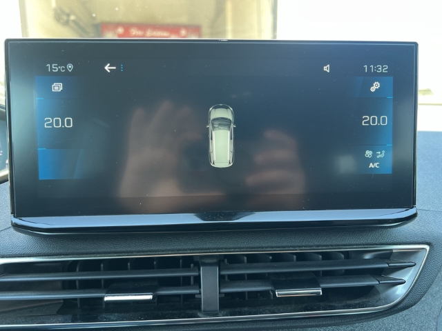 Fahrzeugabbildung Peugeot 5008 Allure Pack 7-Sitzer Navi Digitales Cockpit LED 2-Zonen-Klimaautom DAB Ambientebeleuchtung