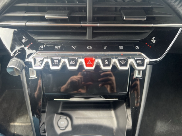 Fahrzeugabbildung Peugeot 208 Allure Pack Navi Digitales Cockpit LED Apple CarPlay Android Auto Klimaautom Fahrerprofil
