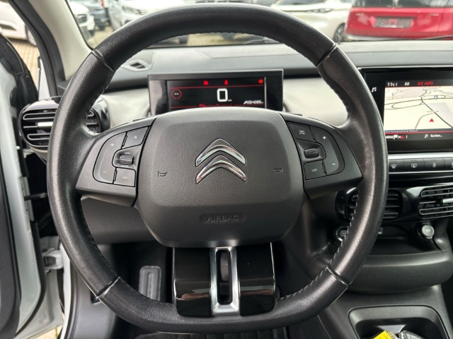 Fahrzeugabbildung Citroen C4 Cactus Shine Panorama Navi Klimaautom SHZ Keyless Spurhalteass. Verkehrszeichenerk.