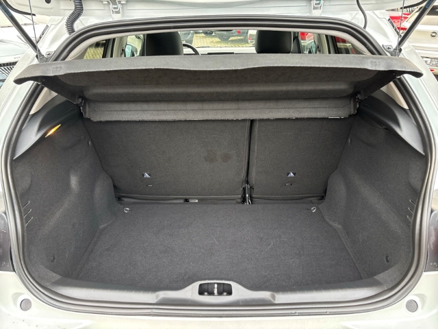 Fahrzeugabbildung Citroen C4 Cactus Shine Panorama Navi Klimaautom SHZ Keyless Spurhalteass. Verkehrszeichenerk.