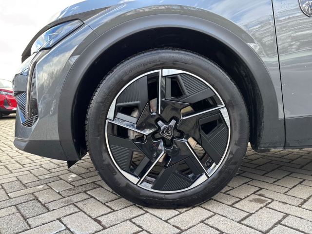 Fahrzeugabbildung Peugeot 408 GT Navi Digitales Cockpit 360 Kamera LED Blendfreies Fernl. Kurvenlicht ACC El. Heckklappe