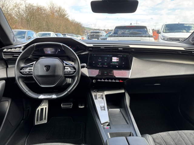 Fahrzeugabbildung Peugeot 408 GT Navi Digitales Cockpit 360 Kamera LED Blendfreies Fernl. Kurvenlicht ACC El. Heckklappe