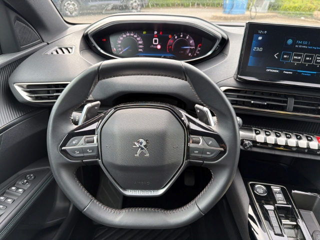Fahrzeugabbildung Peugeot 3008 Allure Pack Navi Digitales Cockpit LED ACC El. Heckklappe 2-Zonen-Klimaautom