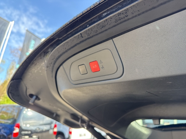 Fahrzeugabbildung DS Automobiles DS7 Esprit de Voyage Digitales Cockpit Klimasitze LED El. Heckklappe Klimaautom