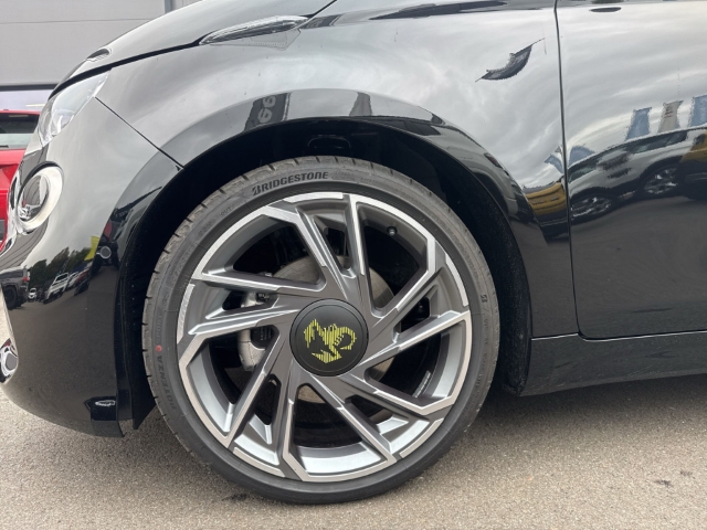 Fahrzeugabbildung Abarth 500 e Turismo, Alcantara, Navi, PDC, RFK, SHZ