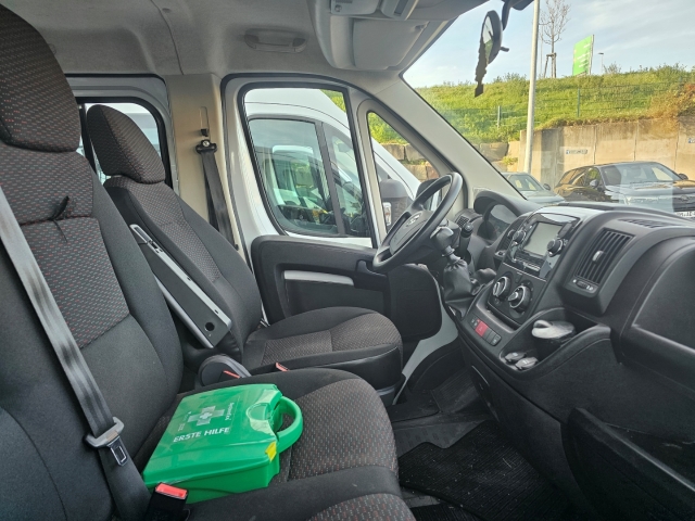 Fahrzeugabbildung Opel Movano Doppelkabine Pritsche Berganfahrass. Klima Freisprech BT Multif.Lenkrad Radio BC ESP ABS