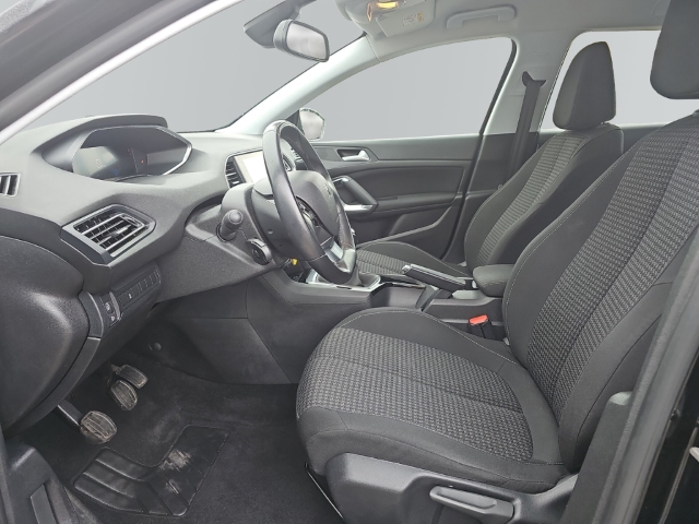 Fahrzeugabbildung Peugeot 308 SW Active Navi 2-Zonen-Klimaautom SHZ Notbremsass. Temp Tel.-Vorb. PDC Berganfahrass.