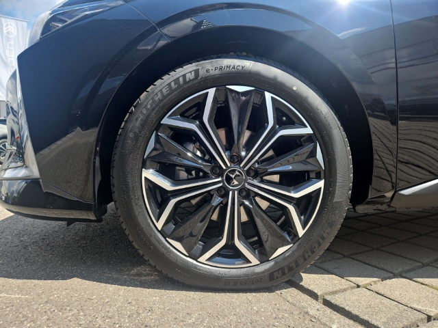 Fahrzeugabbildung DS Automobiles DS4 DS Etoile Alcantara 1.5 BlueHDi 130 FAP EU6e