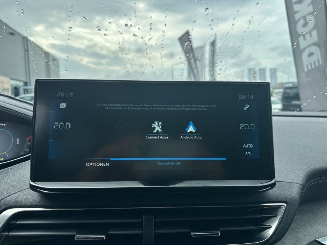Fahrzeugabbildung Peugeot 5008 Hybrid 136 GT Navi Digitales Cockpit Memory Sitze Soundsystem Massagesitze LED - mit KI generiert/bearbeitet
