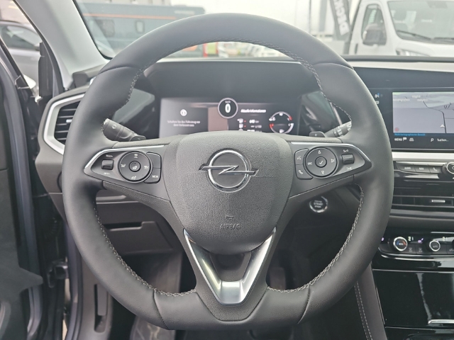 Fahrzeugabbildung Opel Grandland GS Line 1.2 Turbo Navi 360 Kamera LED El. Heckklappe Apple CarPlay Android Auto
