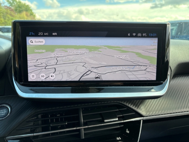 Fahrzeugabbildung Peugeot 2008 Allure LED Apple CarPlay Android Auto Klimaautom Musikstreaming DAB SHZ Spurhalteass. - mit KI generiert/bearbeitet